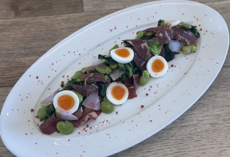 春野菜と生ハムの彩りサラダ