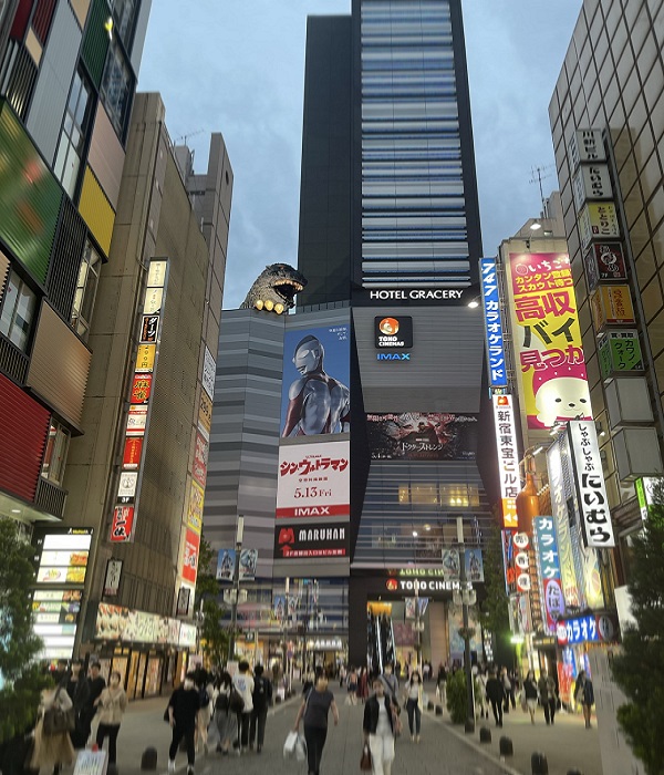 【徒歩2分】「新宿東宝ビル」のご紹介