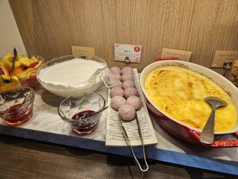 朝食のご案内「桜もち､そして口コミについて」Regarding our breakfast  and good review