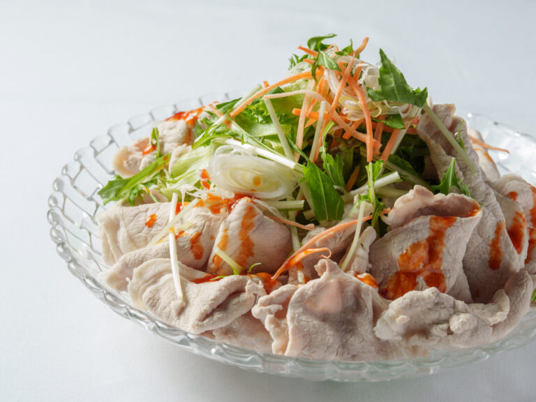 朝食のご案内【冷製の豚しゃぶ】/Breakfast information【chilled pork shabu shabu】