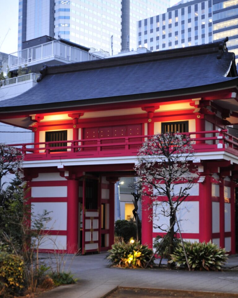 西新宿の歴史あるパワースポット 成子天神社 /Naruko Tenjin Shrine