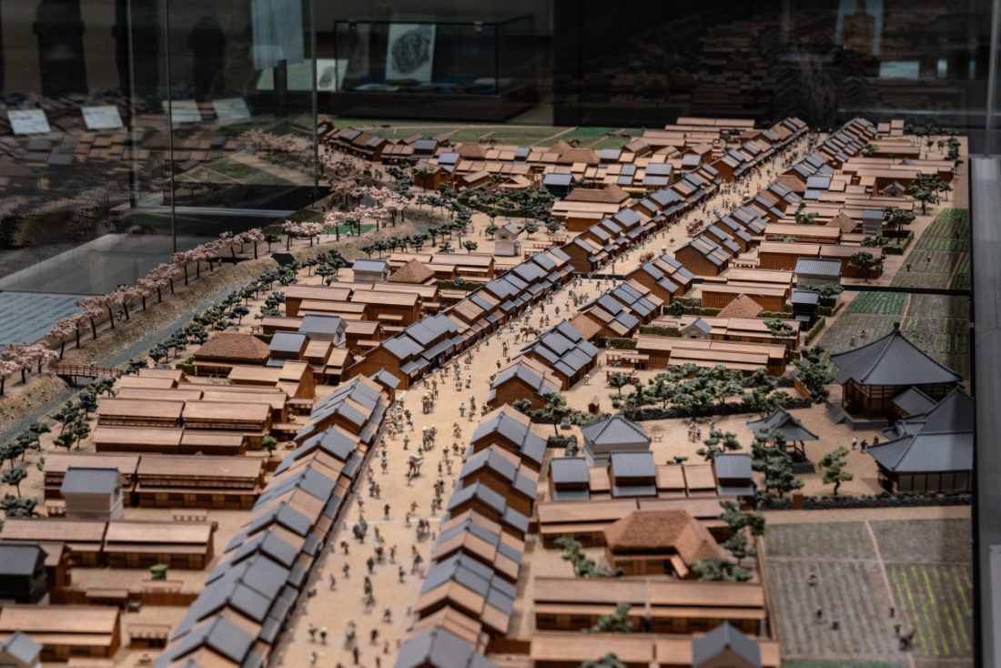 江戸時代の宿場町「内藤新宿」模型は、新宿歴史博物館に展示されている。
